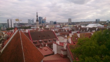 Die Altstadt Tallinn mit der Neustadt im Hintergrund