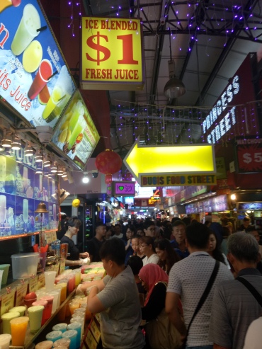 Bugis market for cheao food